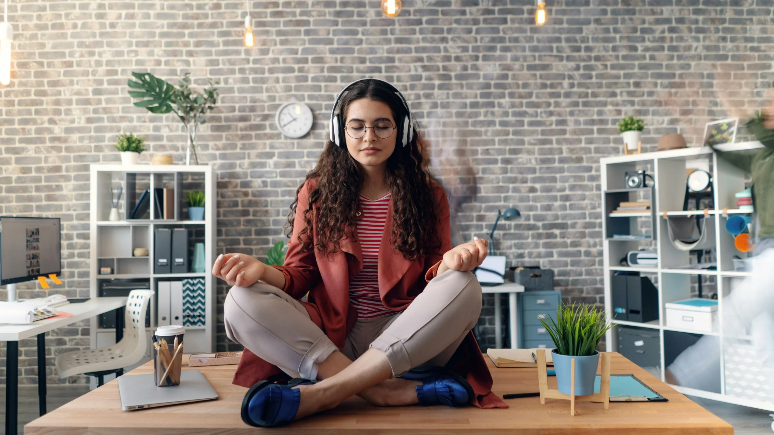 Welche Meditation passt zu mir? 2 Meditation bei der Arbeit scaled