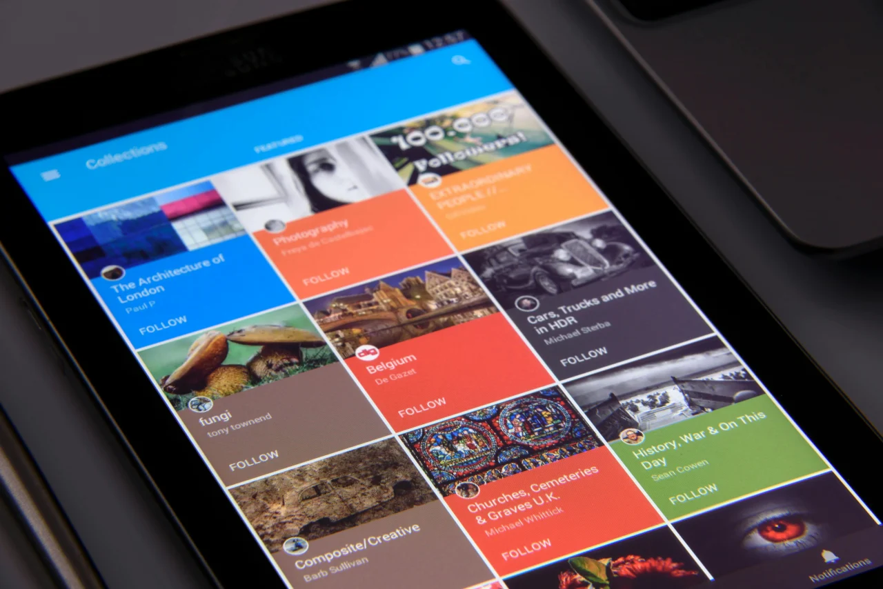 6 Tipps gegen Angst 3 Nachrichten auf einem Smartphone